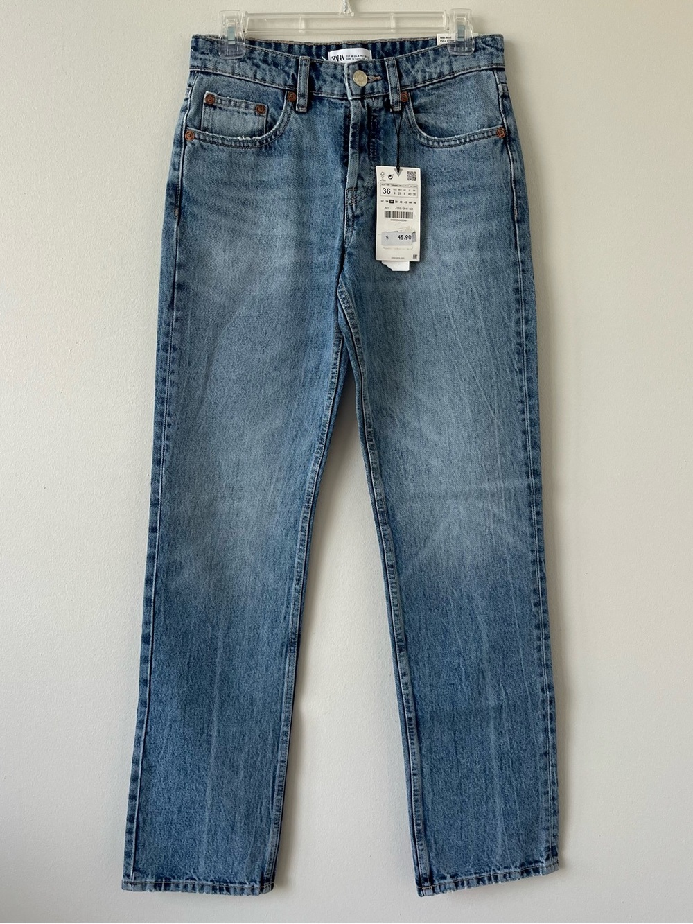 Zara Straight Leg Denim Jeans Size 4 New Medium Wash
